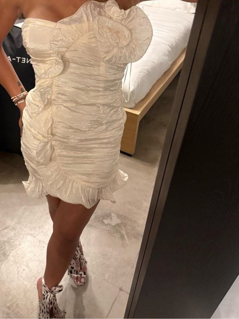 MOON RIVER Elegant Cream Ruffle Mini Dress